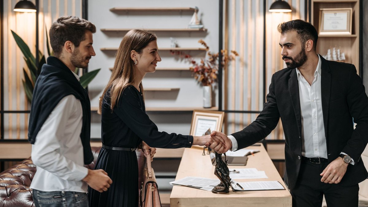 How Much Do HOA and Condo Management Companies Charge? What the Fee Covers and What Gets Billed Separately